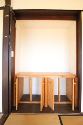 【収納】 | 戸頭第一住宅 | ダイニング続きの和室には収納棚があります