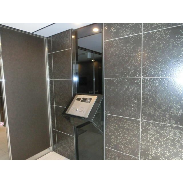 ベラスウィータ原宿のエントランス