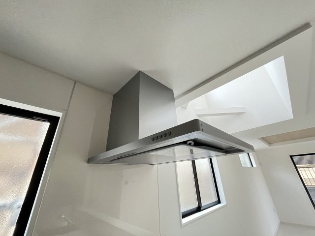 【キッチン】 | 糟屋郡篠栗町津波黒2丁目3期　1号棟（全1棟）【仲介手数料無料・0円】 | 施工例。施工例は完成時と異なる場合があります。