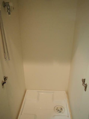 【設備】 | ルーブル中野ガーデン | 室内洗濯機置き場。