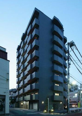 【外観】 | ルーブル中野ガーデン | 鉄筋コンクリート造のがっちりとした建物。