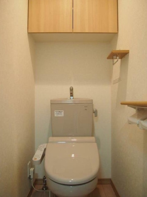 【トイレ】 | ルーブル中野ガーデン | 温水洗浄便座。