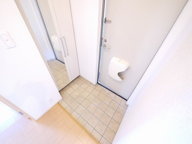 アプリコット（奈良市）の玄関|明るい玄関です