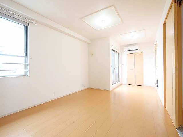 アプリコット（奈良市）の洋室|明るい洋室です