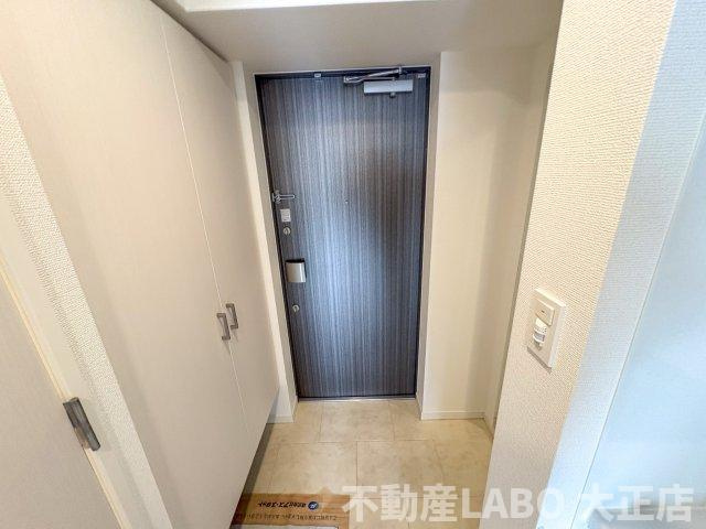 レオンコンフォート難波クレアの玄関