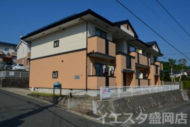 ジュネス・ソシア