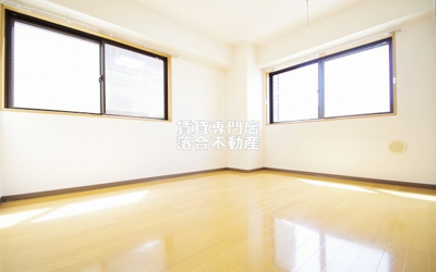 【寝室】 | ベルカント | 2面採光の開放感ある洋室