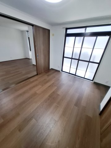 エムテ甲子園の洋室