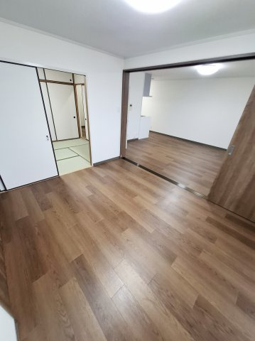 エムテ甲子園の洋室