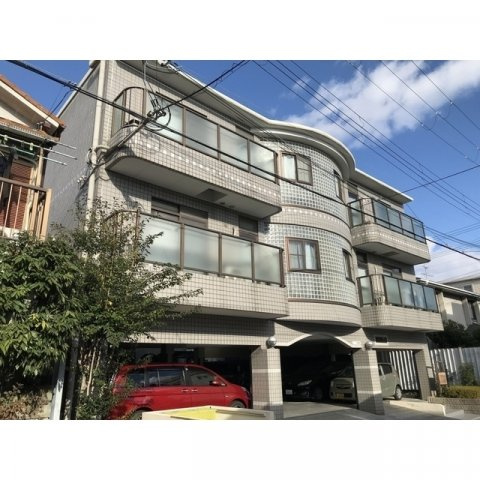 エムテ甲子園の外観