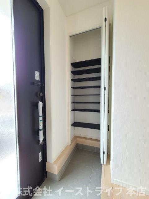 【新築戸建】　いわき市仁井田町第2　全5棟の収納|1号棟写真　玄関にはシューズクローゼットが付いています