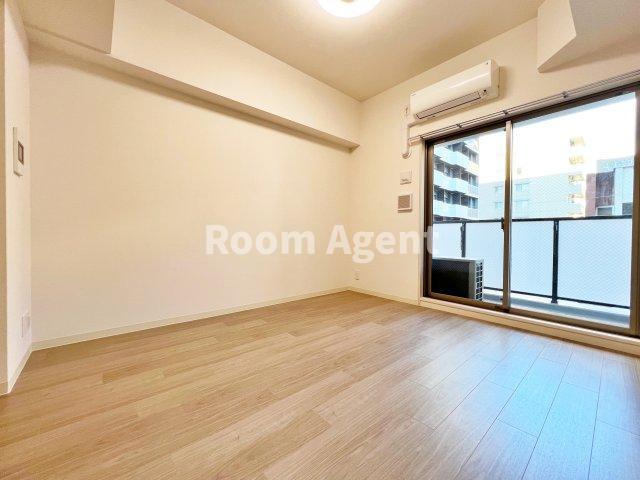 プレサンス鶴舞パーク&ステーションの居間・リビング