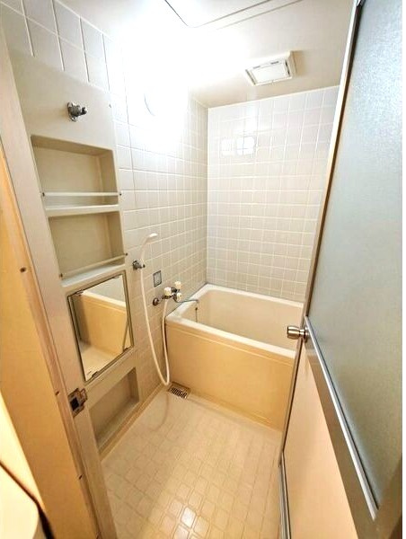 メゾンみやびの浴室