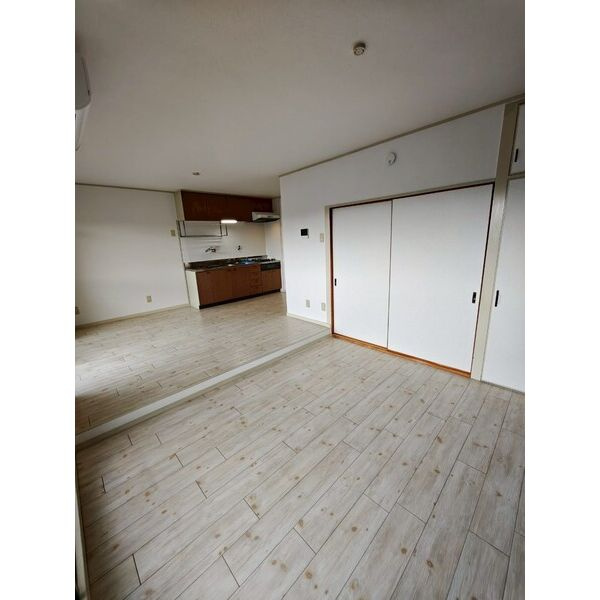 メゾンみやびの居間・リビング