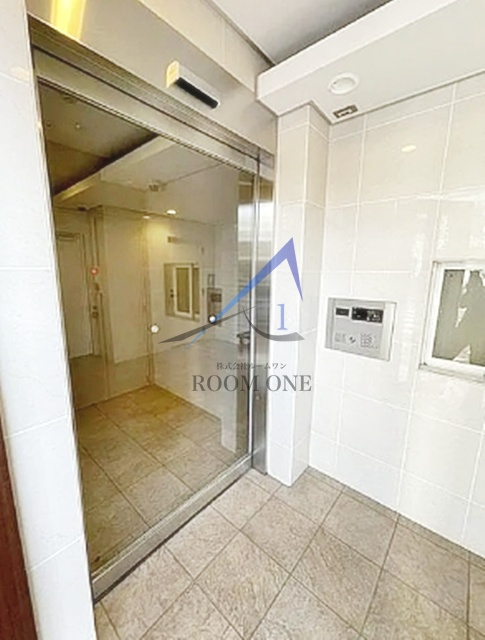 アンデパンダンのエントランス|エントランスです。