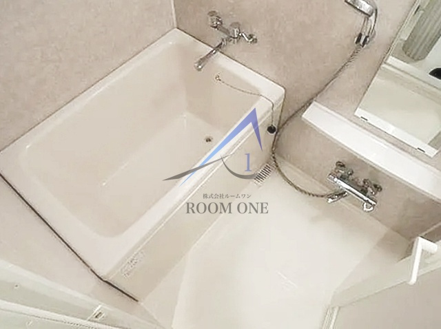 アンデパンダンのトイレ|お風呂です。