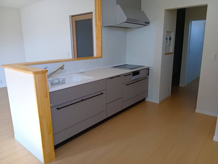 都城市南横市町の新築一戸建のキッチン