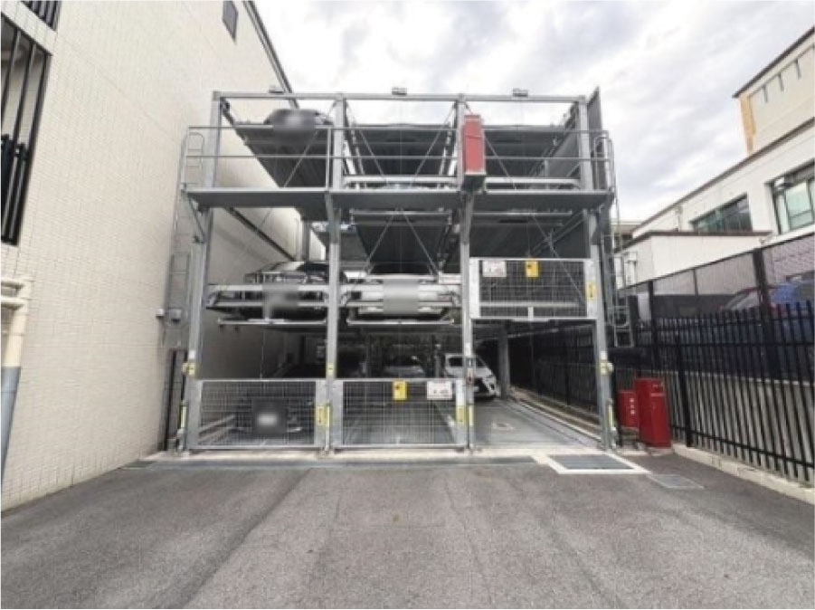 ローレルコート京都北野の駐車場