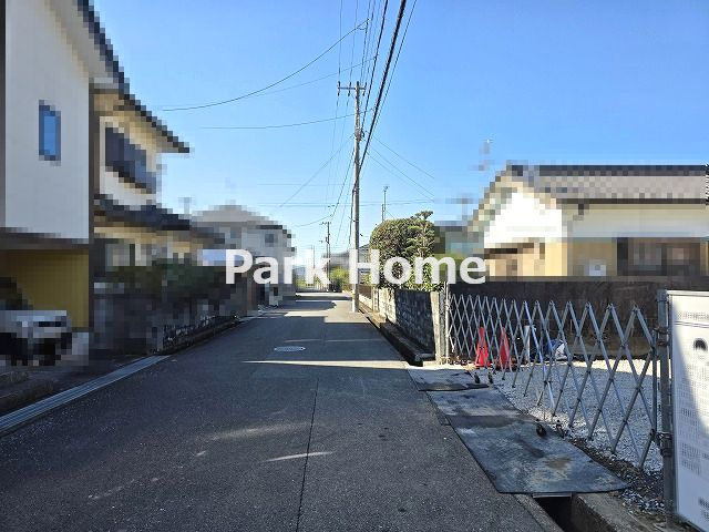 高知市介良-中野団地3号地-新築戸建ての前面道路含む現地写真
