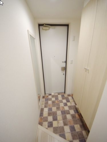 ラプレジオの玄関