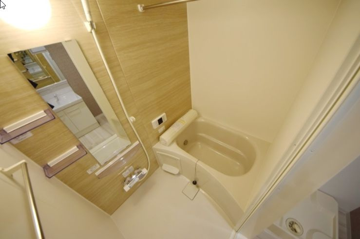 ラプレジオの浴室