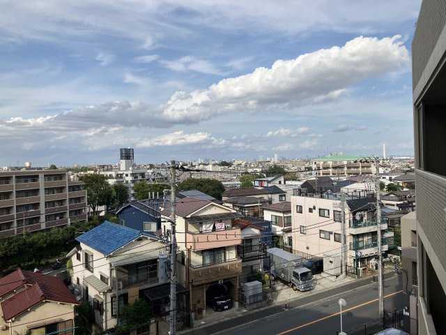 ルイシャトレ鷺沼ヒルトップコートの展望|陽光が降り注ぎ、気持ちの良い朝を迎えられます