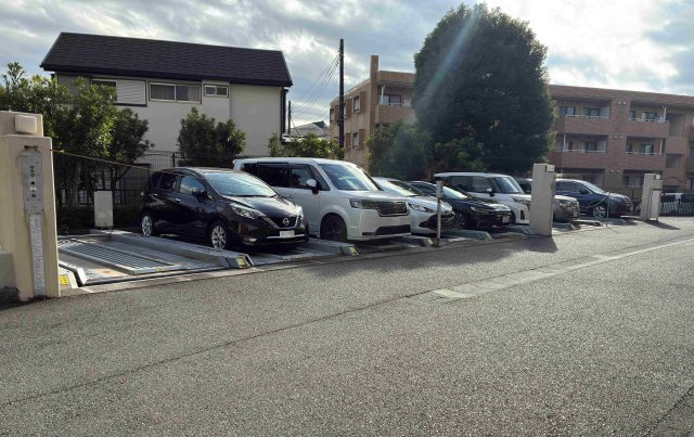 ルイシャトレ鷺沼ヒルトップコートの駐車場|機械式駐車場
