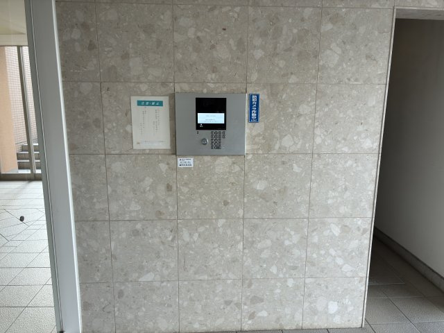 ルイシャトレ鷺沼ヒルトップコートのエントランス|オートロック