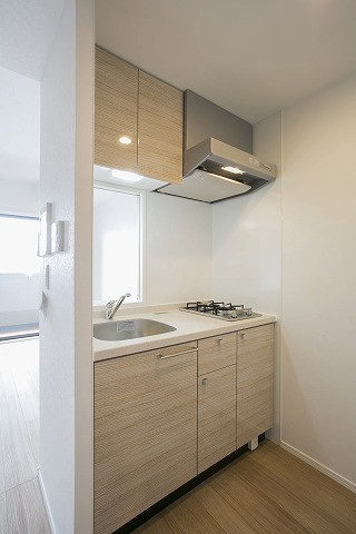 新品家具付きマンション築港本町14(KaGood福岡)のキッチン|お料理しやすいキッチンです