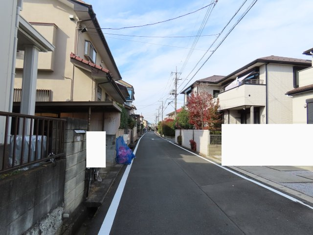 坂戸市鎌倉町売地の前面道路含む現地写真