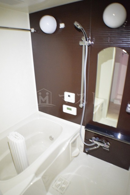 プレサンス新町ウィズジョイの浴室