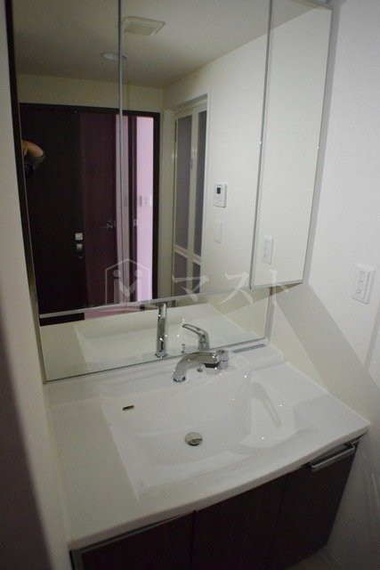 プレサンス新町ウィズジョイの洗面所