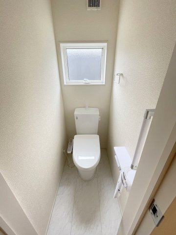 三郷市彦糸1丁目　新築戸建　全5棟　3号棟のトイレ|同施工会社の参考写真になります。