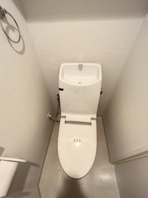 【トイレ】 | 琳和サニーコート | ※同建物ほかのお部屋の写真です。