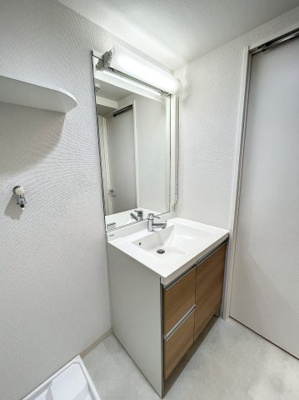 【独立洗面台】 | 琳和サニーコート | ※同建物ほかのお部屋の写真です。