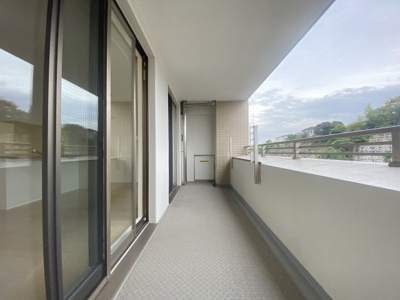 【バルコニー】 | BELISTA衣笠駅前弐番館