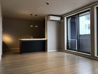 ベレオガーデンズ Miwaの居間・リビング