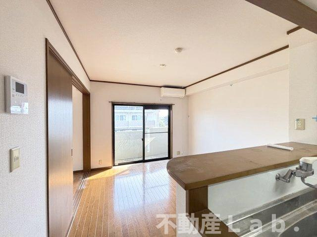 リヴィエールⅠの居間・リビング