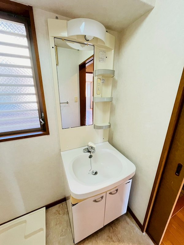 VINCENTE黒髪の独立洗面台