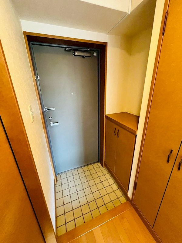 VINCENTE黒髪の玄関