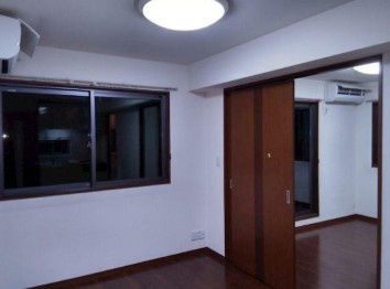 【居間・リビング】 | グランデュール永福 | 明るい洋室！