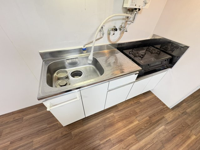 山晃社ビルのキッチン