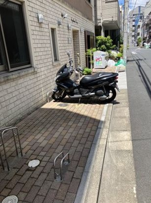 シンビオーシス本所の駐車場