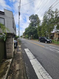 【前面道路含む現地写真】 | オーナーチェンジ（投資用物件）若葉区大宮町中古戸建　