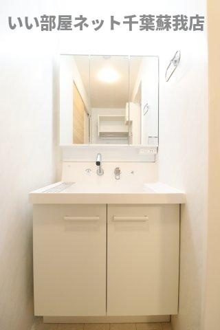 GMコート　Bの洗面所|朝の準備に活躍する、洗髪洗面化粧台！