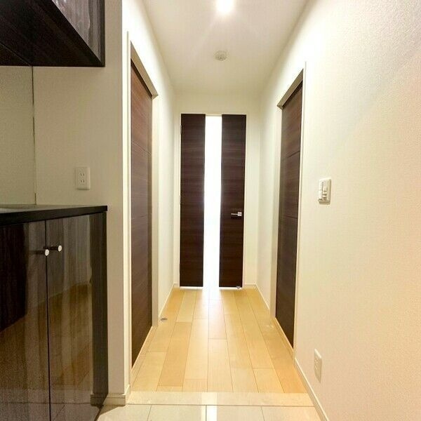 RIVO瑞穂通の玄関