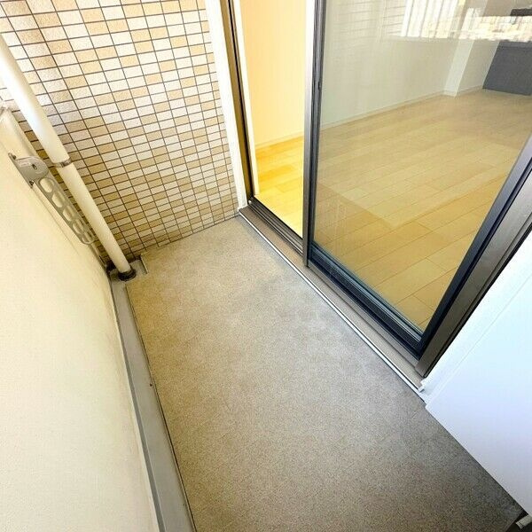 RIVO瑞穂通のバルコニー