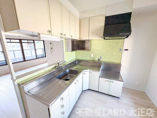 アルボール西道頓堀のキッチン