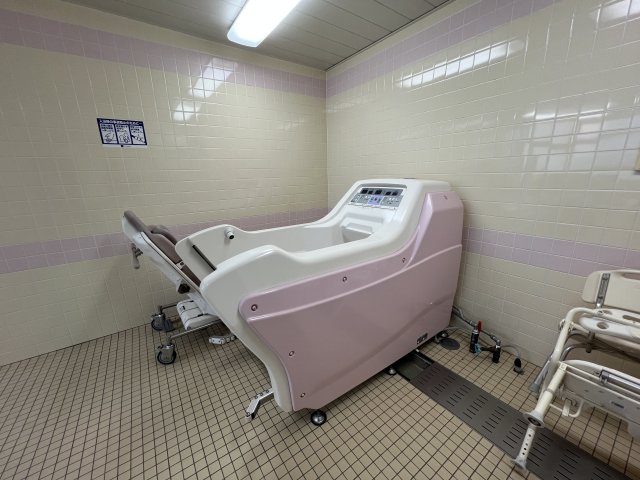 津山市二宮　デイサービス跡の浴室
