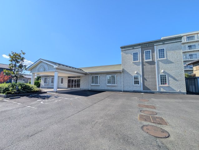 津山市二宮　デイサービス跡の外観